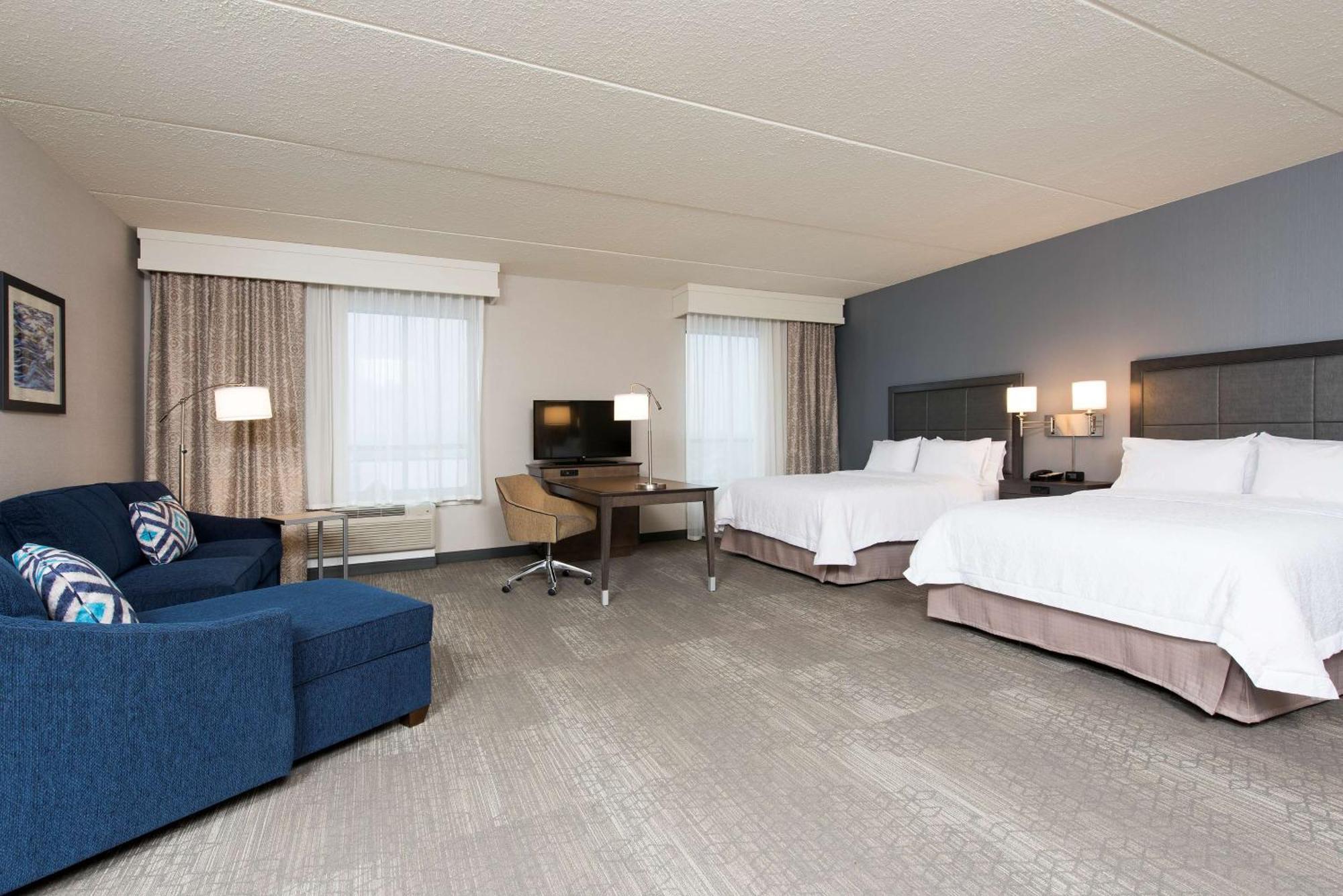 Hampton Inn & Suites Grand Rapids Downtown Exterior photo